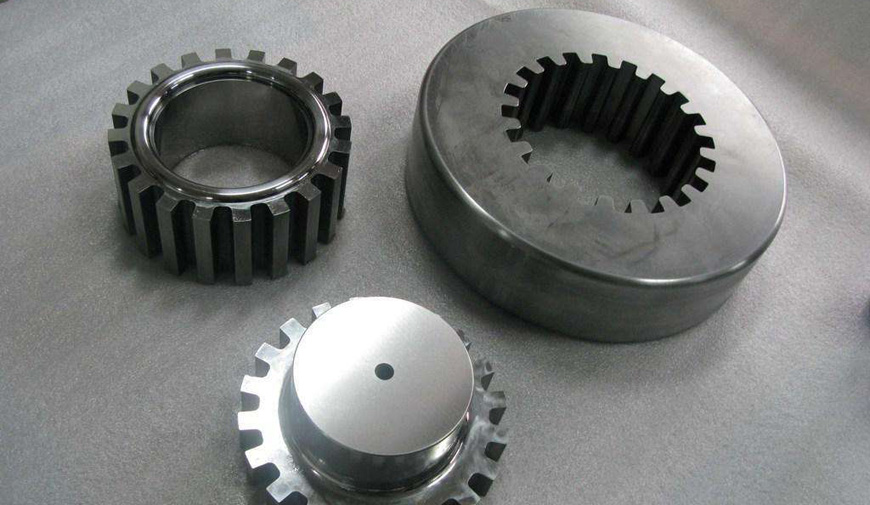 What are the advantages and disadvantages of powder metallurgy processing technology?